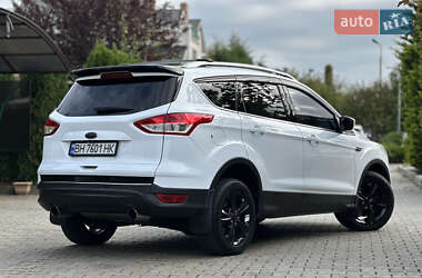 Внедорожник / Кроссовер Ford Kuga 2013 в 