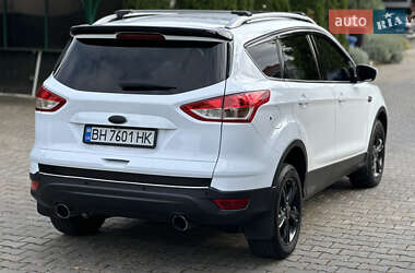 Внедорожник / Кроссовер Ford Kuga 2013 в 