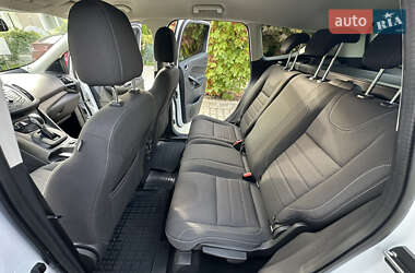 Внедорожник / Кроссовер Ford Kuga 2013 в 