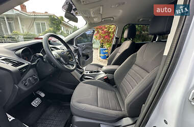 Внедорожник / Кроссовер Ford Kuga 2013 в 