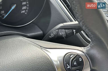 Внедорожник / Кроссовер Ford Kuga 2013 в 