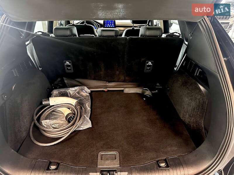 Внедорожник / Кроссовер Ford Kuga 2020 в Львове