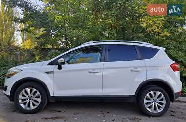 Позашляховик / Кросовер Ford Kuga 2010 в  фото 2 Позашляховик / Кросовер Ford Kuga 2010 в