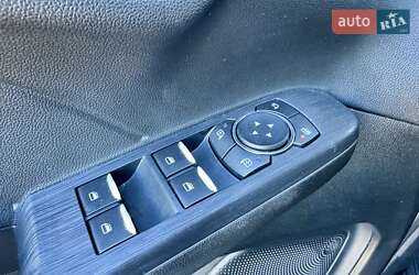 Внедорожник / Кроссовер Ford Kuga 2021 в 