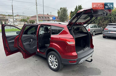 Внедорожник / Кроссовер Ford Kuga 2015 в 