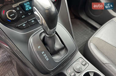 Внедорожник / Кроссовер Ford Kuga 2015 в 