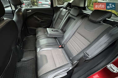 Внедорожник / Кроссовер Ford Kuga 2015 в 