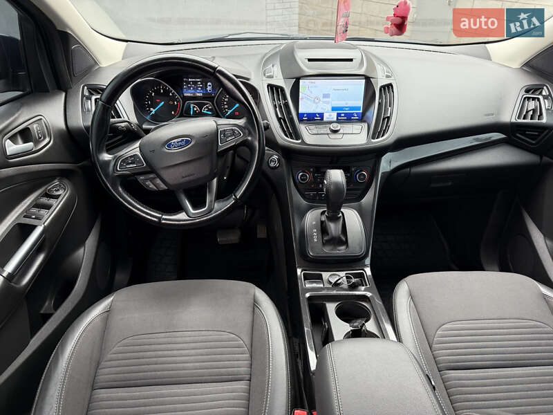 Внедорожник / Кроссовер Ford Kuga 2019 в Кривом Роге