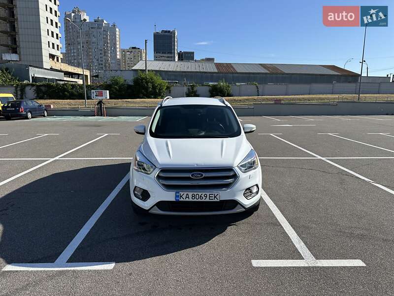 Внедорожник / Кроссовер Ford Kuga 2016 в Киеве