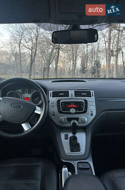 Внедорожник / Кроссовер Ford Kuga 2011 в 