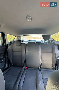 Внедорожник / Кроссовер Ford Kuga 2013 в 