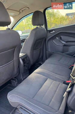 Внедорожник / Кроссовер Ford Kuga 2013 в 
