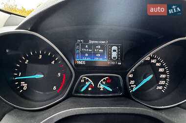 Внедорожник / Кроссовер Ford Kuga 2015 в 