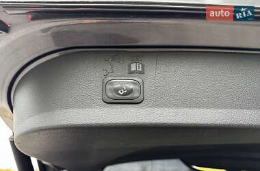 Внедорожник / Кроссовер Ford Kuga 2015 в 
