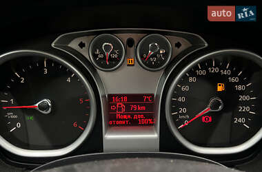 Внедорожник / Кроссовер Ford Kuga 2012 в 