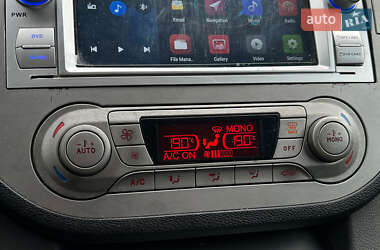 Внедорожник / Кроссовер Ford Kuga 2012 в 