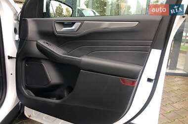 Внедорожник / Кроссовер Ford Kuga 2024 в 