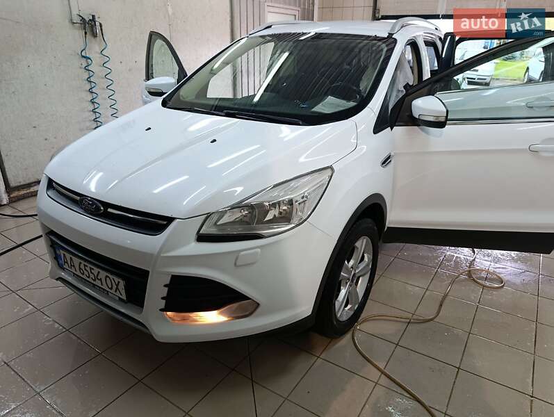 Внедорожник / Кроссовер Ford Kuga 2015 в Киеве