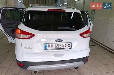 Внедорожник / Кроссовер Ford Kuga 2015 в 