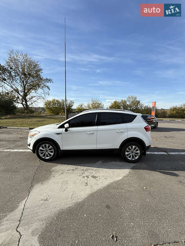 Внедорожник / Кроссовер Ford Kuga 2011 в Харькове