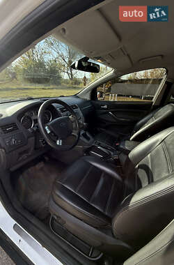 Внедорожник / Кроссовер Ford Kuga 2011 в 