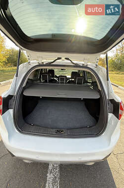 Внедорожник / Кроссовер Ford Kuga 2011 в 