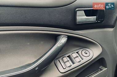Внедорожник / Кроссовер Ford Kuga 2009 в 
