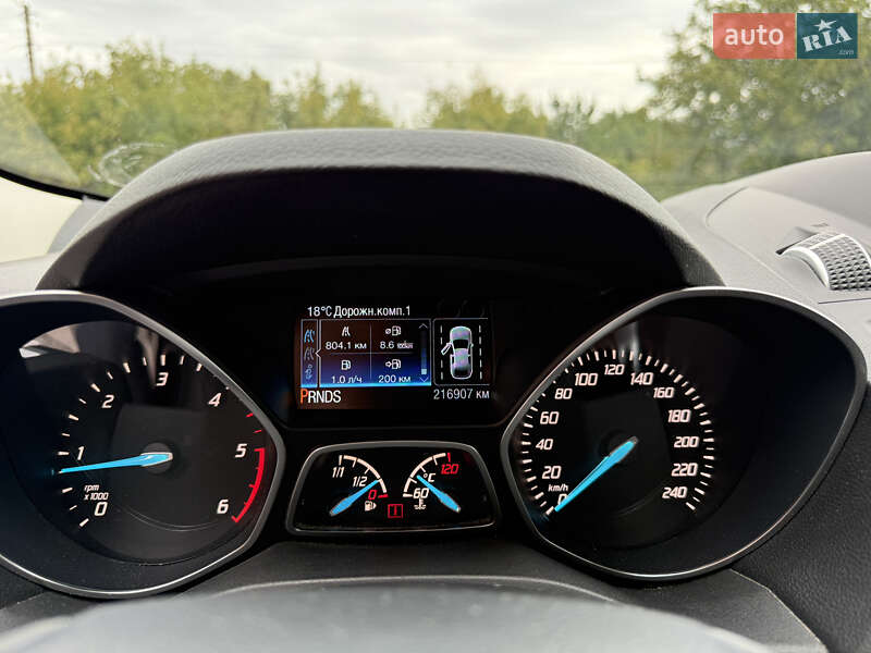 Внедорожник / Кроссовер Ford Kuga 2016 в Кременце