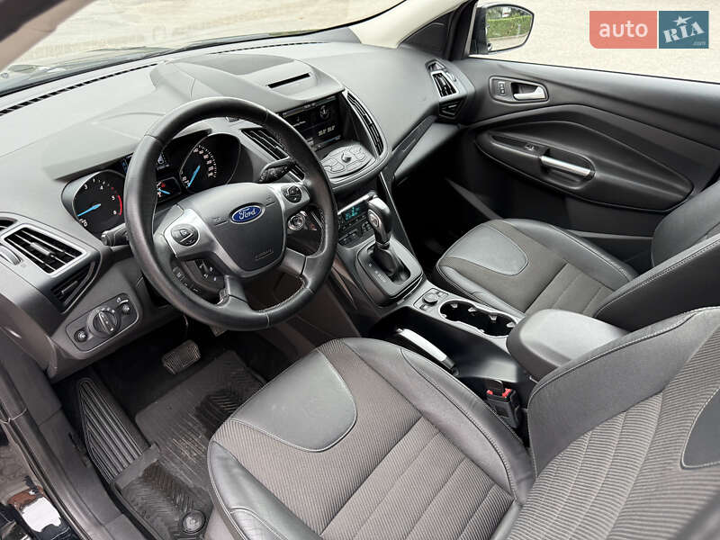 Внедорожник / Кроссовер Ford Kuga 2016 в Кременце