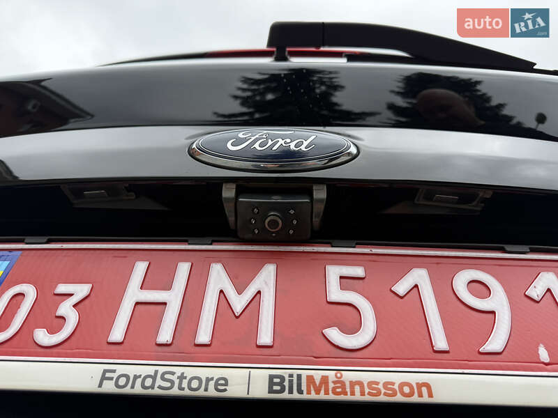 Внедорожник / Кроссовер Ford Kuga 2016 в Кременце
