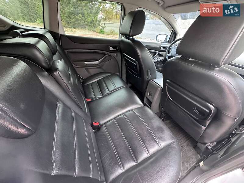 Внедорожник / Кроссовер Ford Kuga 2012 в Запорожье