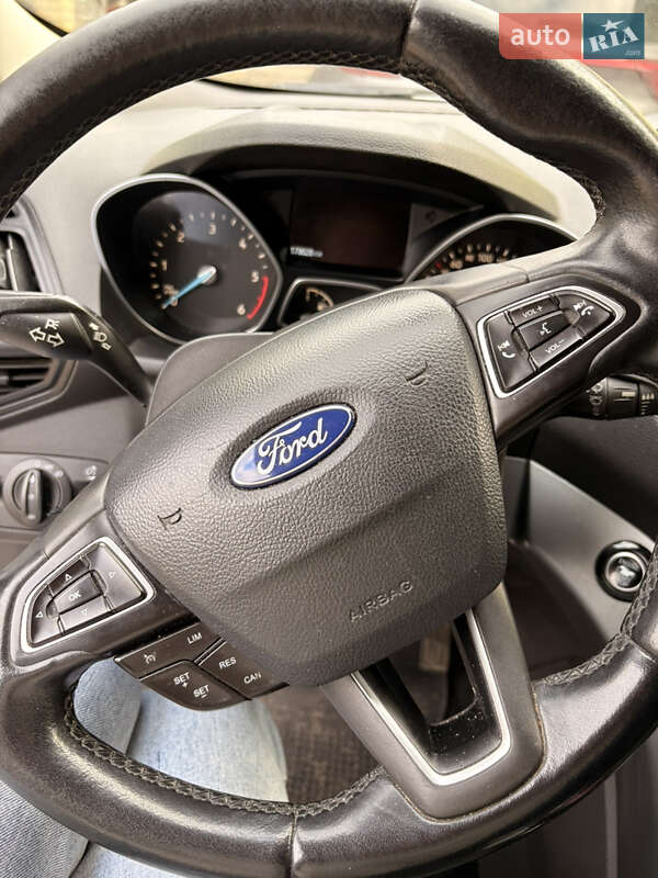 Внедорожник / Кроссовер Ford Kuga 2017 в Киеве фото 14 Внедорожник / Кроссовер Ford Kuga 2017 в Киеве