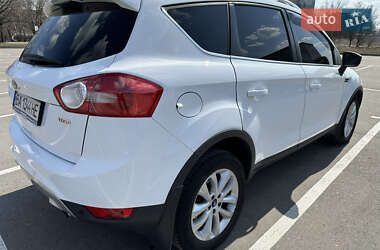 Позашляховик / Кросовер Ford Kuga 2011 в 