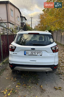Внедорожник / Кроссовер Ford Kuga 2019 в 