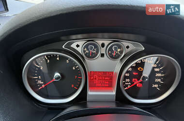 Позашляховик / Кросовер Ford Kuga 2010 в  фото 2 Позашляховик / Кросовер Ford Kuga 2010 в