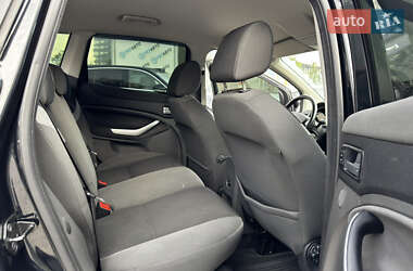 Внедорожник / Кроссовер Ford Kuga 2012 в 