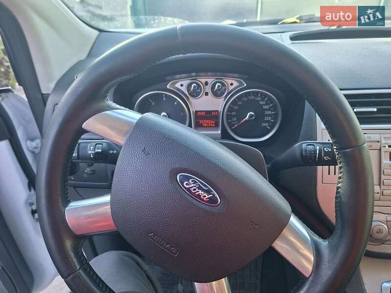 Внедорожник / Кроссовер Ford Kuga 2011 в Гадяче