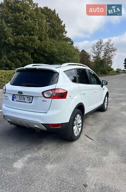 Внедорожник / Кроссовер Ford Kuga 2010 в 
