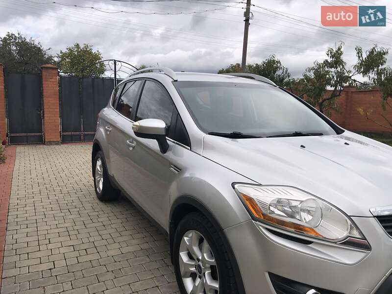 Позашляховик / Кросовер Ford Kuga 2011 в Одесі
