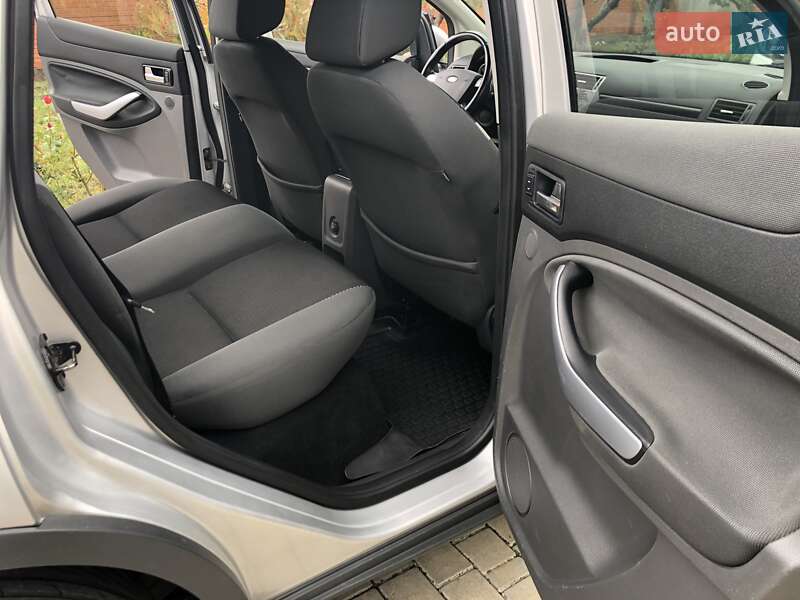 Позашляховик / Кросовер Ford Kuga 2011 в Одесі