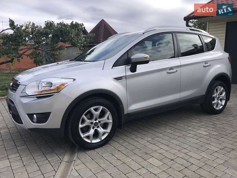 Позашляховик / Кросовер Ford Kuga 2011 в Одесі