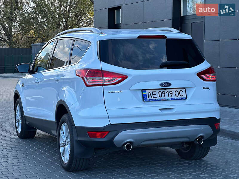 Внедорожник / Кроссовер Ford Kuga 2016 в Днепре