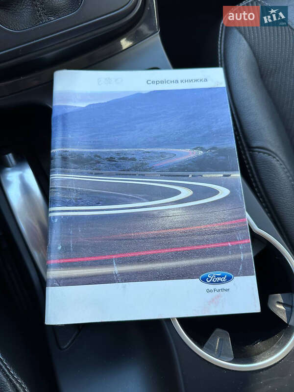 Внедорожник / Кроссовер Ford Kuga 2016 в Днепре
