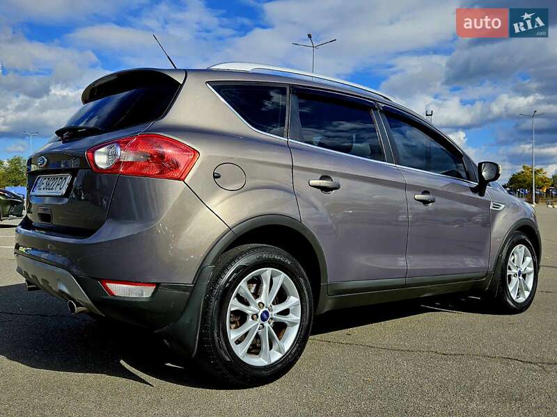 Внедорожник / Кроссовер Ford Kuga 2012 в Днепре