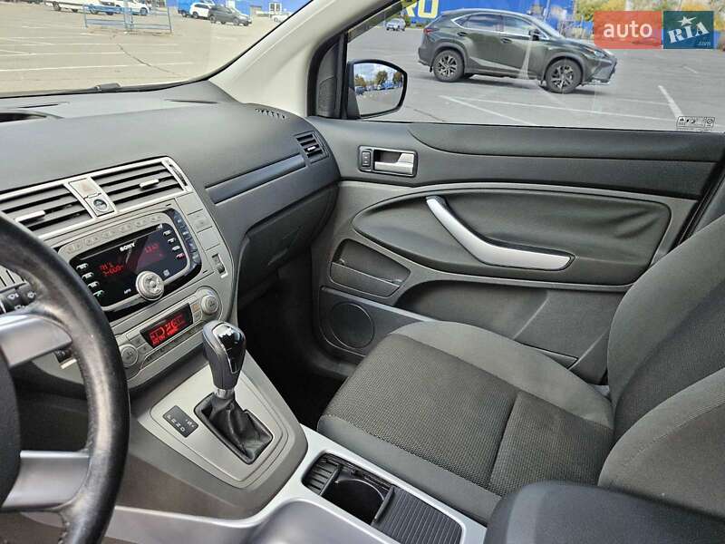 Внедорожник / Кроссовер Ford Kuga 2012 в Днепре
