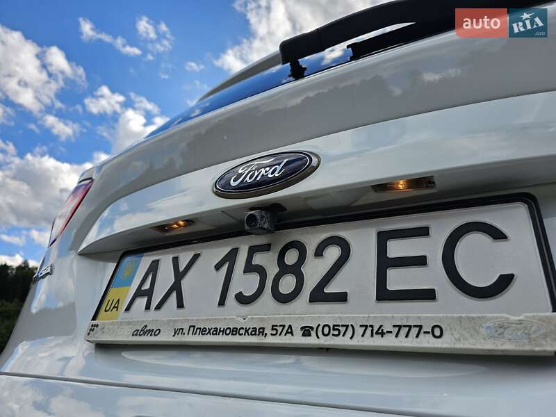 Позашляховик / Кросовер Ford Kuga 2013 в Львові