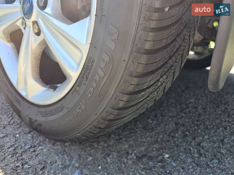 Позашляховик / Кросовер Ford Kuga 2013 в Львові