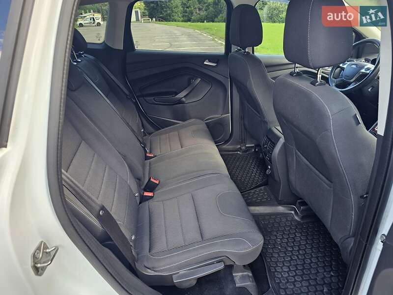 Позашляховик / Кросовер Ford Kuga 2013 в Львові