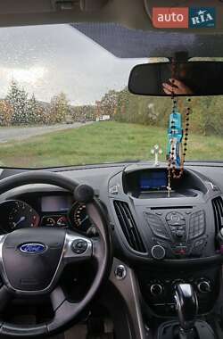 Позашляховик / Кросовер Ford Kuga 2014 в  фото 8 Позашляховик / Кросовер Ford Kuga 2014 в