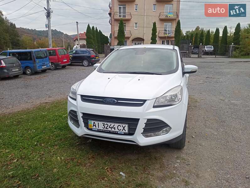 Внедорожник / Кроссовер Ford Kuga 2016 в Прилуках фото Внедорожник / Кроссовер Ford Kuga 2016 в Прилуках